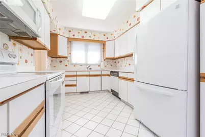 4 Chelsea Court, Beachwood, OH 44122 - Photo 15