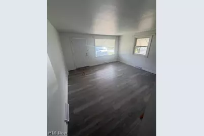 417 9th Street, Struthers, OH 44471 - Photo 3