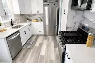 19910 Mountville Dr, Maple Heights, OH 44137 - Photo 7