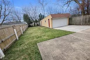 19910 Mountville Dr, Maple Heights, OH 44137 - Photo 37