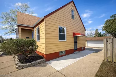 19910 Mountville Drive, Maple Heights, OH 44137 - Photo 3