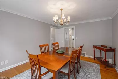 18520 Winslow Road, Huber Heights, OH 44122 - Photo 9