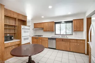 10725 York Rd, North Royalton, OH 44133 - Photo 3