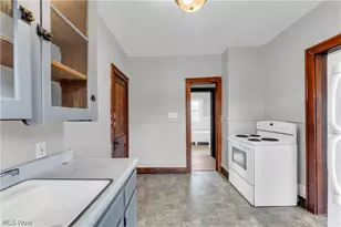 9002 Rosewood Ave, Loveland, OH 44105 - Photo 11