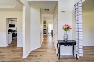 7533 Maplewood Dr, Glenwillow, OH 44139 - Photo 5