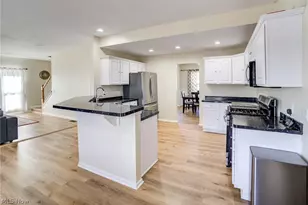 7533 Maplewood Dr, Glenwillow, OH 44139 - Photo 11