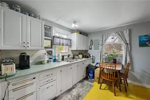 1726 Knox Blvd, Akron, OH 44320 - Photo 7