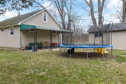 1726 Knox Boulevard, Akron, OH 44320 - Photo 21