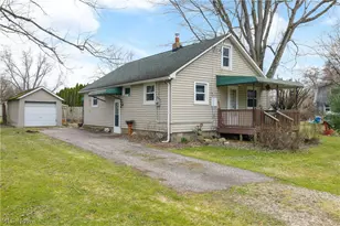 1726 Knox Blvd, Akron, OH 44320 - Photo 1