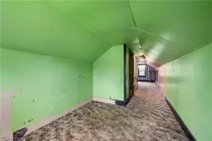 1726 Knox Blvd, Akron, OH 44320 - Photo 15