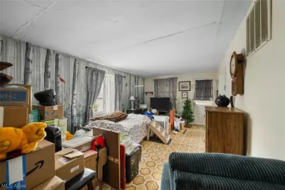 1726 Knox Boulevard, Akron, OH 44320 - Photo 5