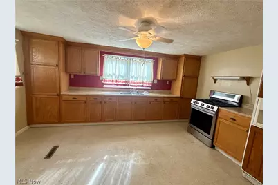 2375 Elizabeth Pike, Mineral Wells, WV 26150 - Photo 15