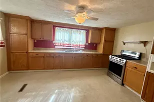 2375 Elizabeth Pike, Mineral Wells, WV 26150 - Photo 15
