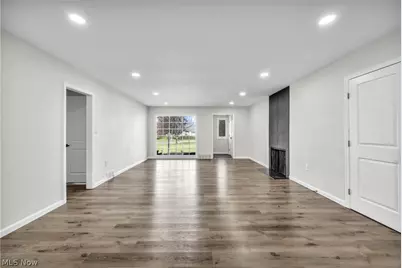 24150 S Woodland Road, Huber Heights, OH 44122 - Photo 7