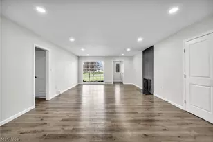 24150 S Woodland Rd, Huber Heights, OH 44122 - Photo 7