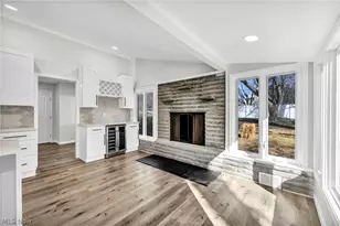 24150 S Woodland Rd, Huber Heights, OH 44122 - Photo 9