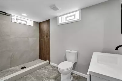 24150 S Woodland Road, Huber Heights, OH 44122 - Photo 41