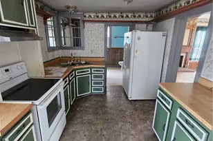 217 S High St, Freeport, OH 43973 - Photo 9