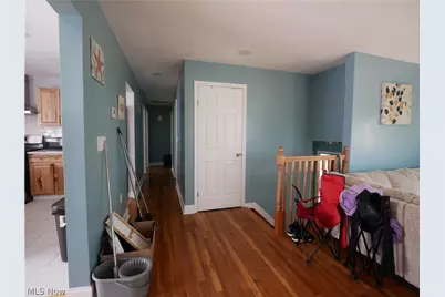 190 10th Street, Campbell, OH 44405 - Photo 3