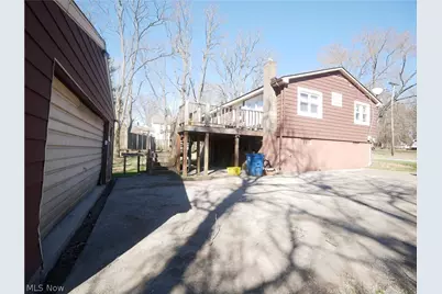 190 10th Street, Campbell, OH 44405 - Photo 9