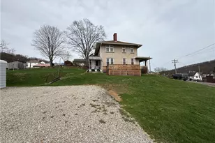 404 1st St, Pennsboro, WV 26415 - Photo 5