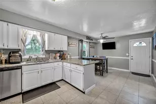 13800 Milo Rd, Garfield Heights, OH 44125 - Photo 9