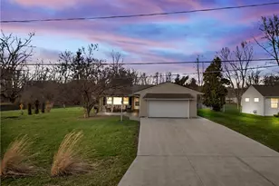 9441 Lindbergh Blvd, Olmsted Falls, OH 44138 - Photo 31