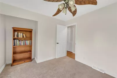 9441 Lindbergh Boulevard, Olmsted Falls, OH 44138 - Photo 19