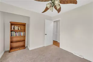 9441 Lindbergh Blvd, Olmsted Falls, OH 44138 - Photo 19