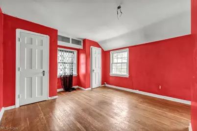 9704 S Highland Avenue, Garfield Heights, OH 44125 - Photo 23