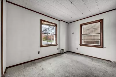 9704 S Highland Avenue, Garfield Heights, OH 44125 - Photo 17