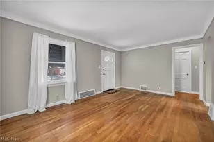 21601 Gardenview Dr, Maple Heights, OH 44137 - Photo 5