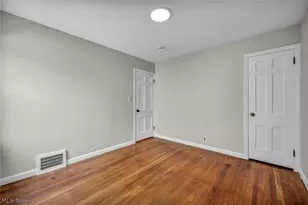 21601 Gardenview Dr, Maple Heights, OH 44137 - Photo 15