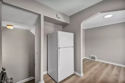 21601 Gardenview Drive, Maple Heights, OH 44137 - Photo 13