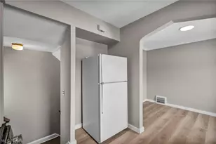 21601 Gardenview Dr, Maple Heights, OH 44137 - Photo 13