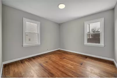 21601 Gardenview Drive, Maple Heights, OH 44137 - Photo 19