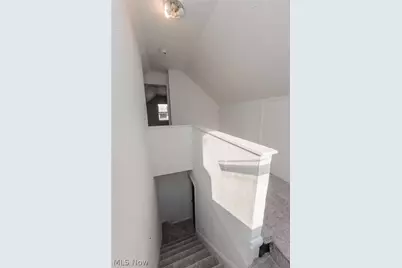 609 Princeton Avenue, Elyria, OH 44035 - Photo 33