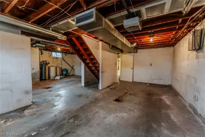 3967 Crooked Run Road NW, New Philadelphia, OH 44663 - Photo 31