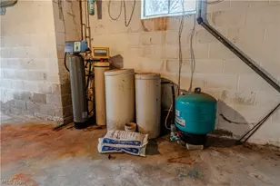 3967 Crooked Run Rd NW, New Philadelphia, OH 44663 - Photo 33