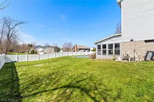 3151 Edinburg Ave NW, Canton, OH 44708 - Photo 31