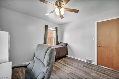 6133 W 54th Street, Parma, OH 44129 - Photo 17