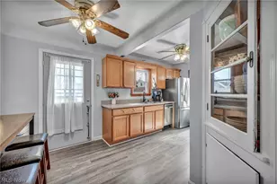 6133 W 54th St, Parma, OH 44129 - Photo 5