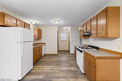 103 W Crosier Street, Akron, OH 44311 - Photo 7