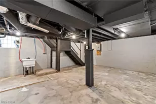 462 Spaulding St, Akron, OH 44310 - Photo 31