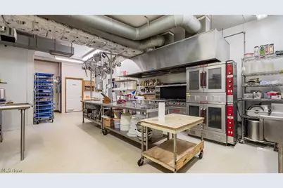 2000 E Wheeling Avenue, Cambridge, OH 43725 - Photo 33