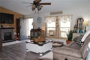 2742 Laurel Creek Rd, Waverly, WV 26184 - Photo 3
