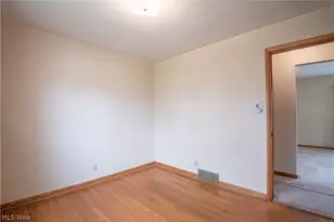483 Hillman Rd, Akron, OH 44312 - Photo 11