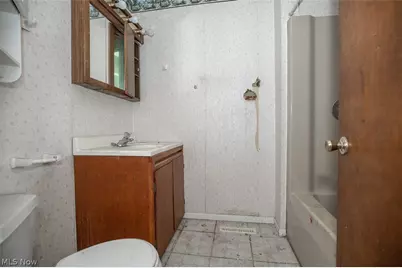 229 W 130th Street, Hinckley, OH 44233 - Photo 17