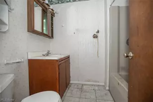 229 W 130th St, Hinckley, OH 44233 - Photo 17