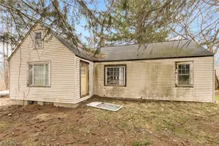 229 W 130th St, Hinckley, OH 44233 - Photo 37